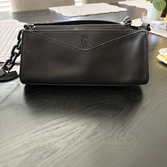 Simply Vera/Vera Wang Mini Barrel Crossbody Black EUC - Picture 4 of 8